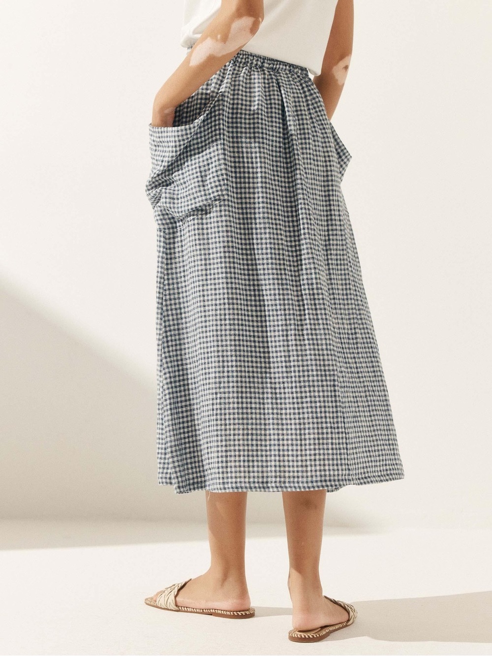 Lintico Marina Linen Checked Elastic Waist dusty blue minimalist utility skirt - Picture 6 of 10